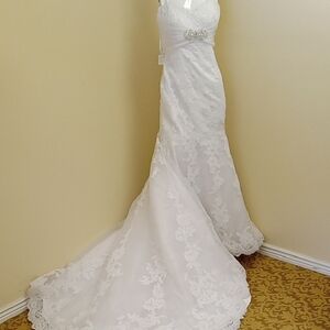 Symphony Of Venus White Lace Wedding Dress Size 8